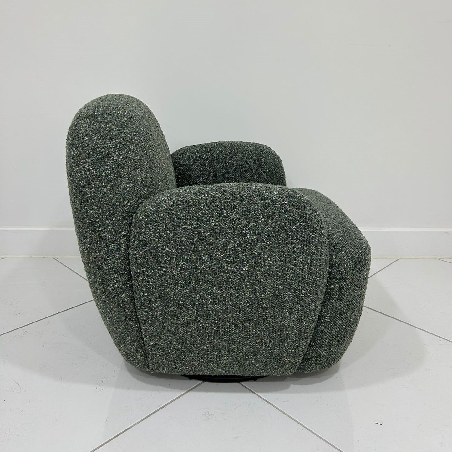 Mickey Swivel Chair